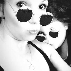 Meet your Posher, Karine